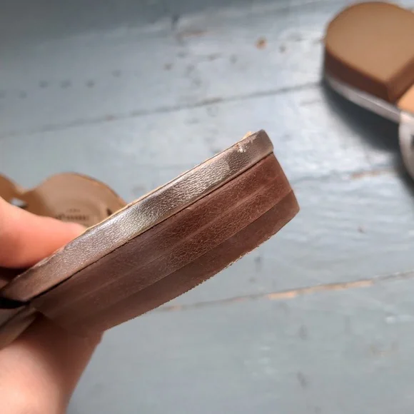 Vince Camuto metallic silver mule slides - Picture 7 of 8